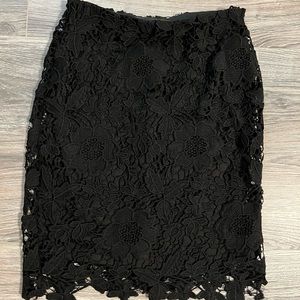 Lace skirt